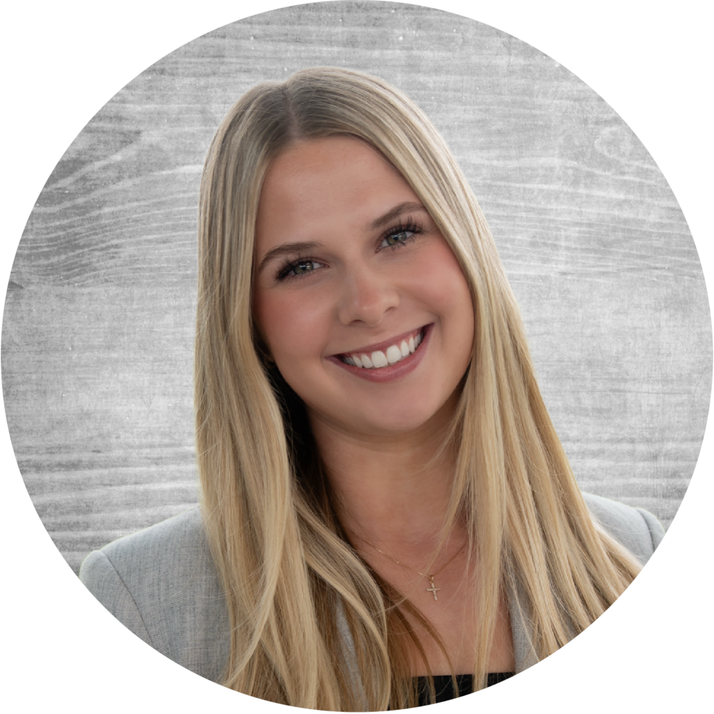 Abbey Flodstrom Headshot